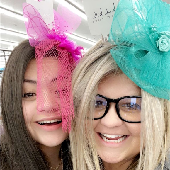 Meet your Posher, Sandra - Picture 2 of 2